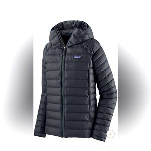 Patagonia hooded down sweater size small in black